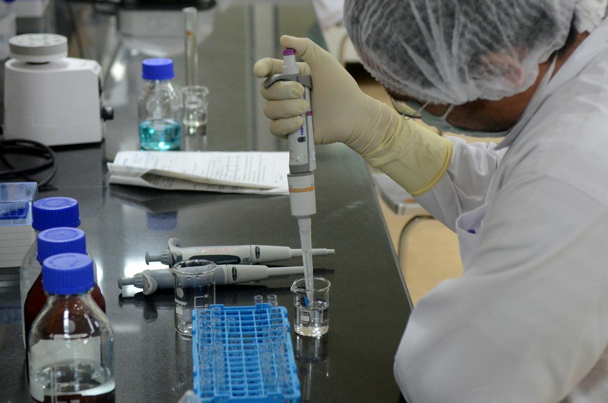 Po svetu poteka razvoj več kot 150 cepiv proti covidu-19. Foto: Reuters