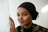 Slavna Halima Aden se zaradi verskih prepričanj umika iz manekenstva