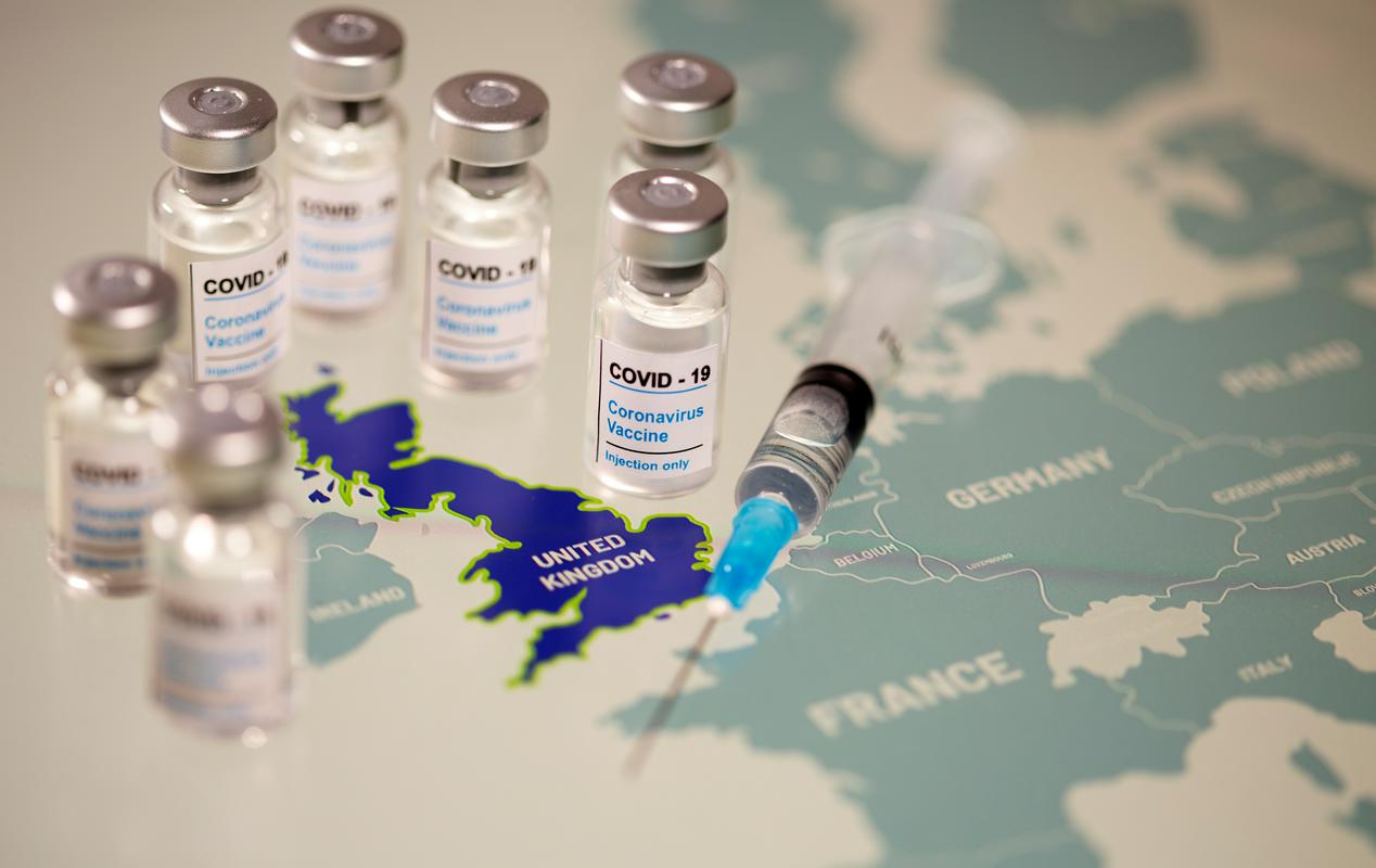 Nemški evropski poslanec Peter Liese opozarja, da se je Združeno kraljestvo prehitro odločilo za odobritev cepiva. Foto: Reuters