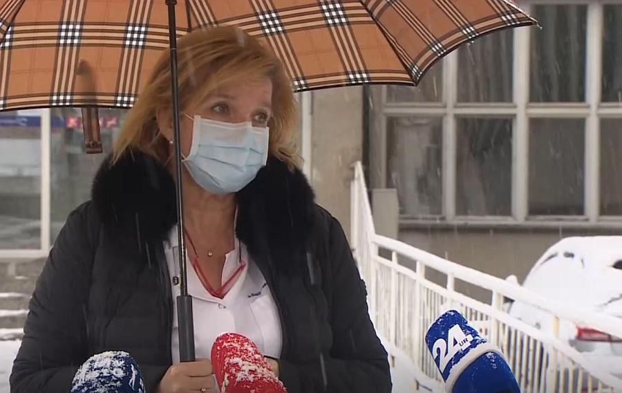 Bojana Beović spodbuja ljudi k preživljanju praznikov v ozkem krogu ljudi. Foto: TV Slovenija/zajem zaslona