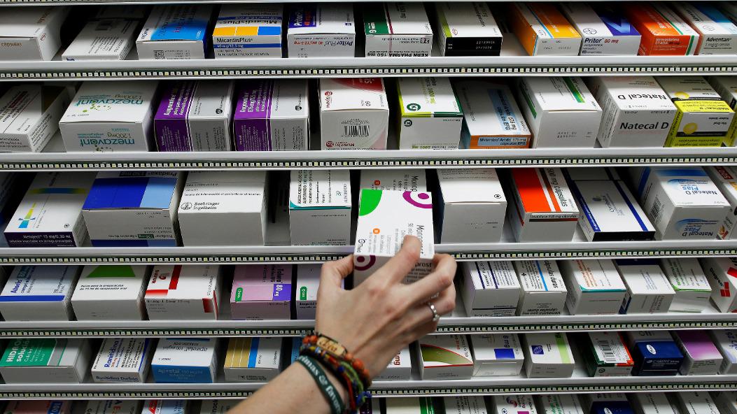 V slovenskih lekarnah zmanjkuje nekaterih zdravil. Foto: Reuters