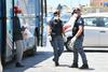 V Italiji aretirali mrežo 19 tihotapcev prebežnikov