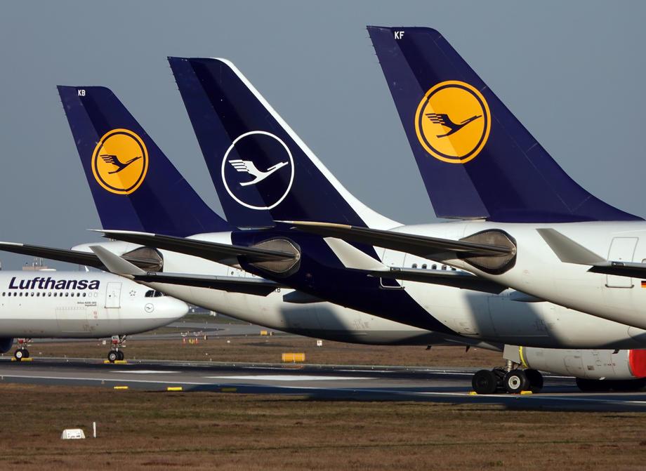 Lufthansa je preklicala že več kot 3000 poletov. Foto: EPA