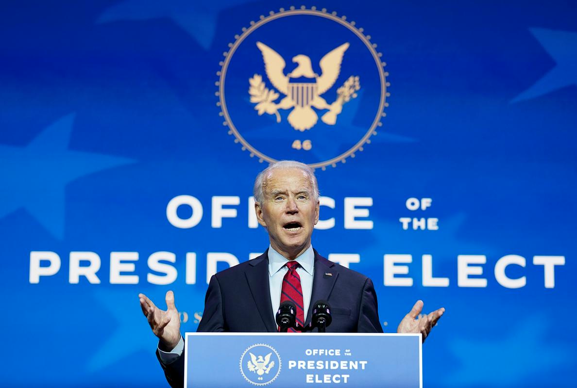  Joe Biden, ki je na volitvah zmagal z 51,3 odstotka glasov vseh volivcev in osvojil 56,9 odstotka od 538 elektorskih glasov, bo 20. januarja prisegel na položaj kot 46. predsednik v zgodovini ZDA. Foto: Reuters