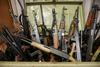 Avstrijska policija zasegla orožje, namenjeno skrajnim desničarjem v Nemčiji