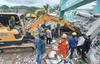 Indonezija: V uničujočem potresu na Sulavesiju umrlo najmanj 42 ljudi