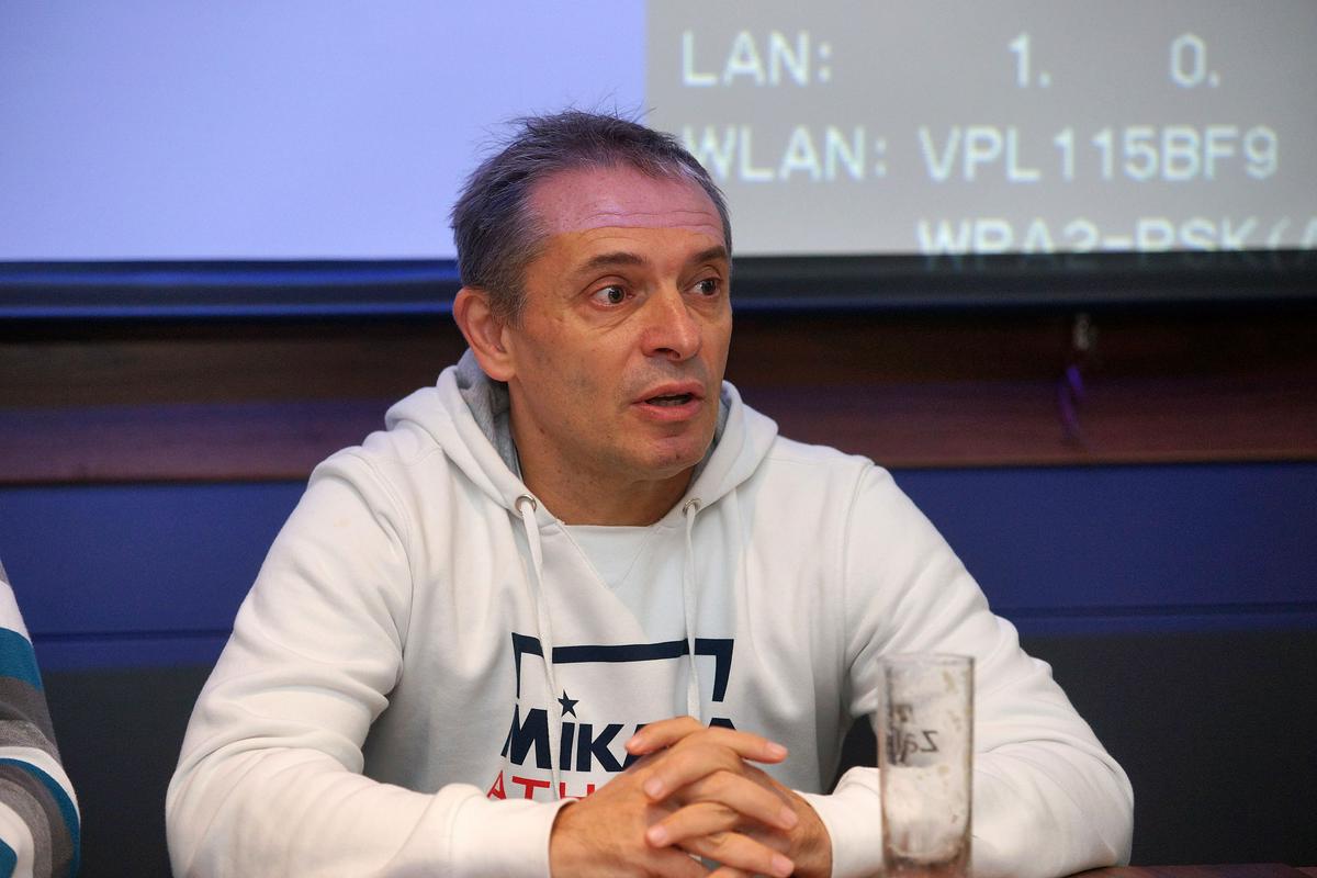 Tone Tiselj led Slovenia to a silver medal at the home European championship in 2004.  Photo: www.alesfevzer.com