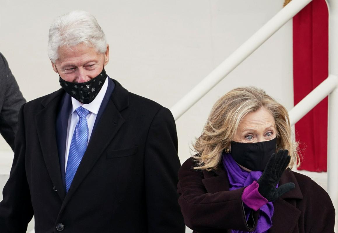 ... nekdanji predsednik Bill Clinton z ženo Hillary ... Foto: Reuters