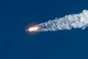 SpaceX podrl rekord, Rusi za lunarno bazo in zasebniki na vesoljsko postajo