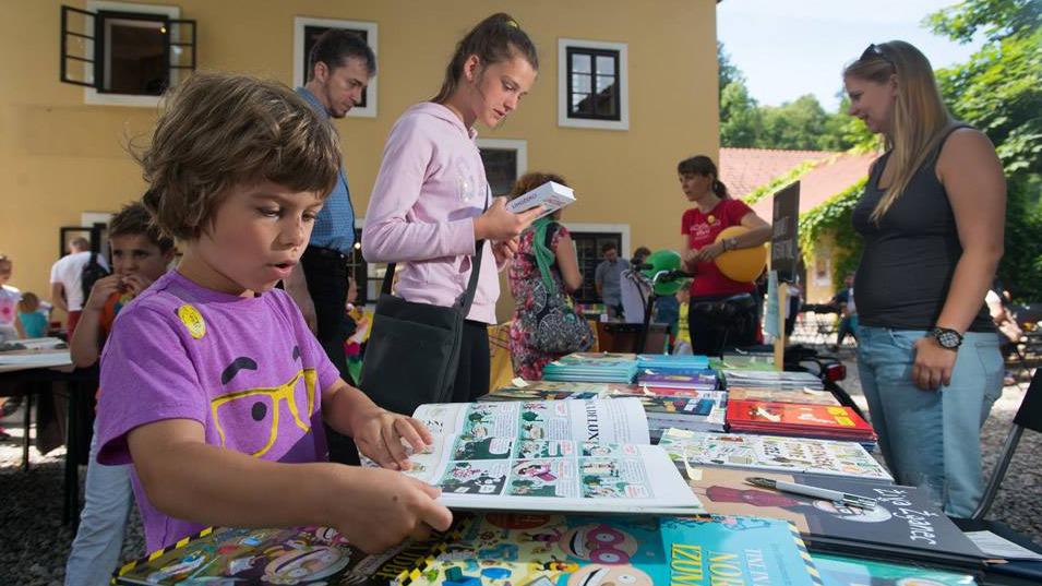 Zaradi prenove Vodnikove domačije bo letos Otroški knjižni festival potekal v parku Sveta Evropa pred Cankarjevim domom. Foto: Facebook/Vodnikova domačija