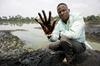 Shell mora kmetovalcem v Nigeriji plačati kompenzacijo za razlitja nafte