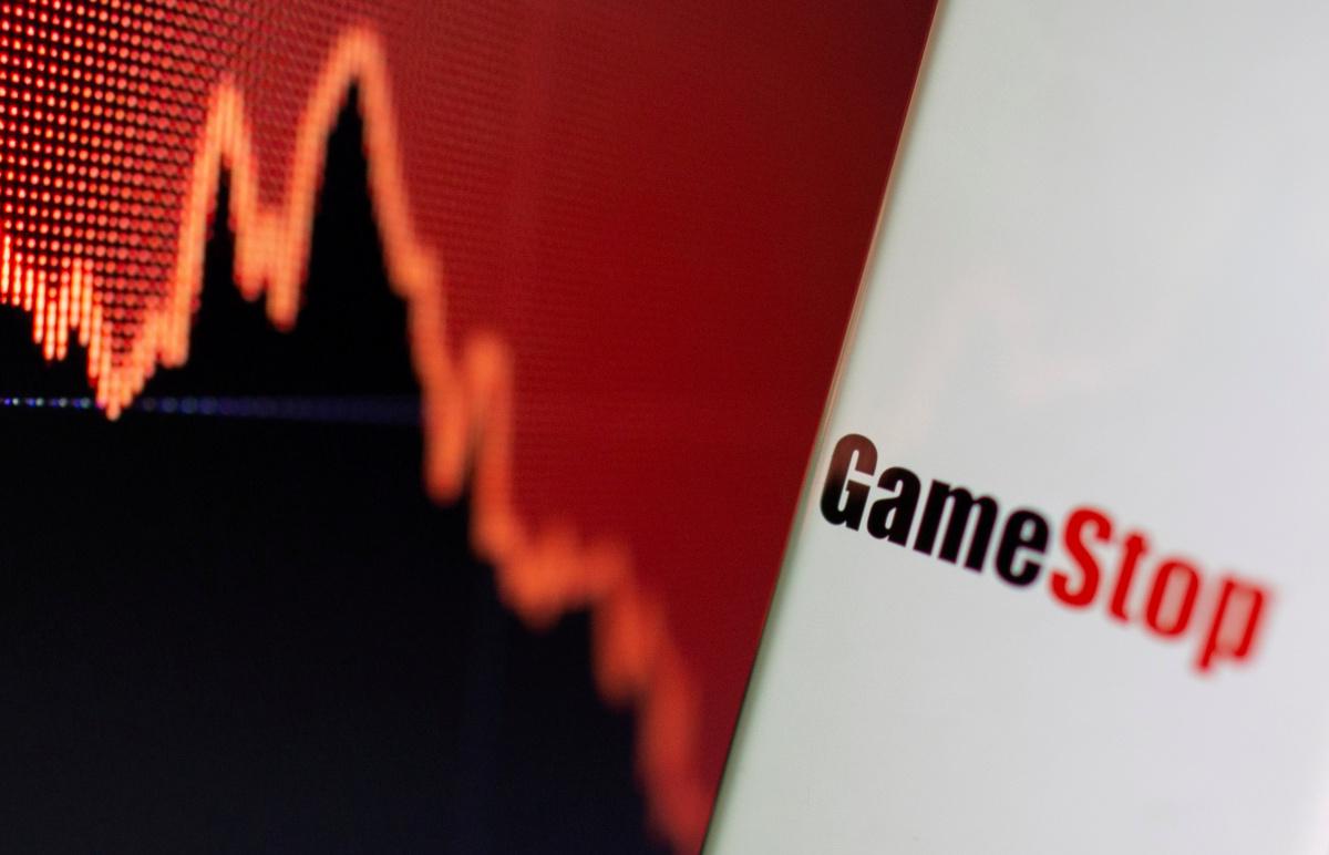 GameStop, ki ponuja videoigre, še naprej razvnema strasti. V ponedeljek je cena delnice padla najnižje po aprilu, v torek pa spet porasla za osem odstotkov, na 147,69 dolarja. Foto: Reuters