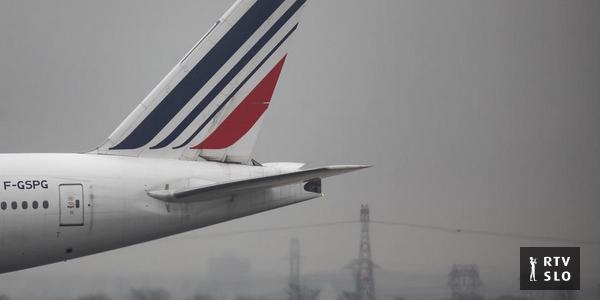 Francija za zaščito ozračja zmanjšuje domače polete