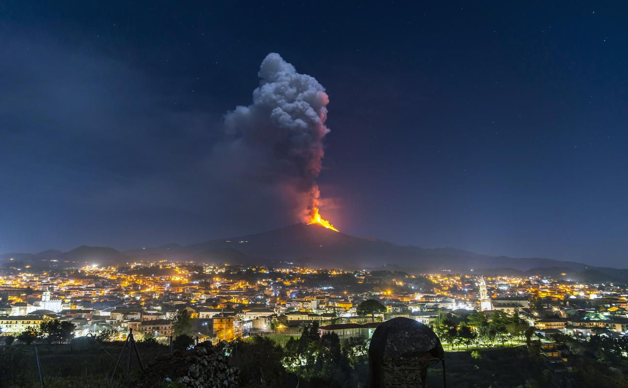 Etna je močno zaznamovala podobo Sicilije. Foto: AP