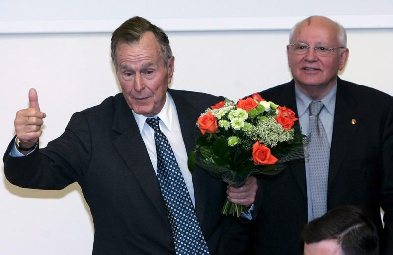 George Bush starejši in Gorbačov. Foto: EPA