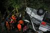 V nesreči avtobusa v Indoneziji 27 mrtvih