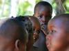 Skrajni islamisti naj bi v Mozambiku obglavljali otroke