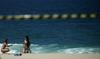 Zaradi epidemije zaprli plaže v Riu, Bolsonaro jezen zaradi vitamina D
