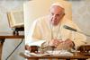 Papež na cvetno nedeljo znova maševal brez prisotnosti vernikov