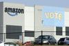 Zmaga za Amazon: Delavci v Alabami ostajajo brez sindikata