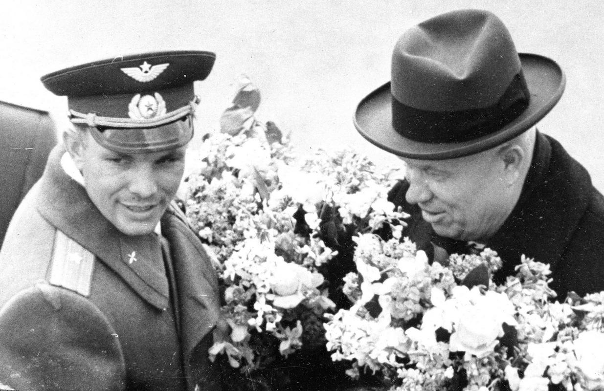 Z Nikolo Hruščovom, sekretarjem komunistične partije Sovjetske zveze. Foto: AP