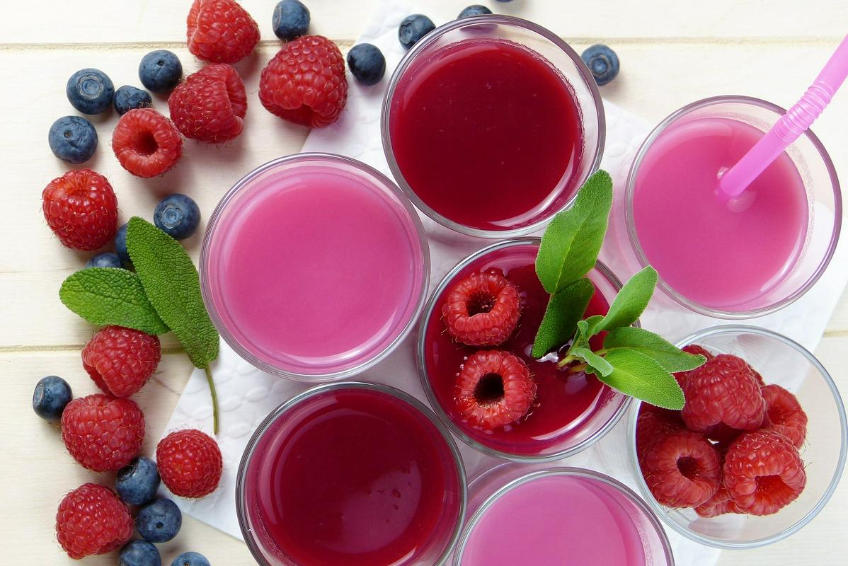 Ideja za manj zavržene hrane: zrelo sadje zmiksamo v smuti, ostanke zelenjave skuhamo v juho. Foto: Pixabay