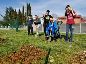 Zaradi hvaležnosti je šola dobila ime po bosanski planini