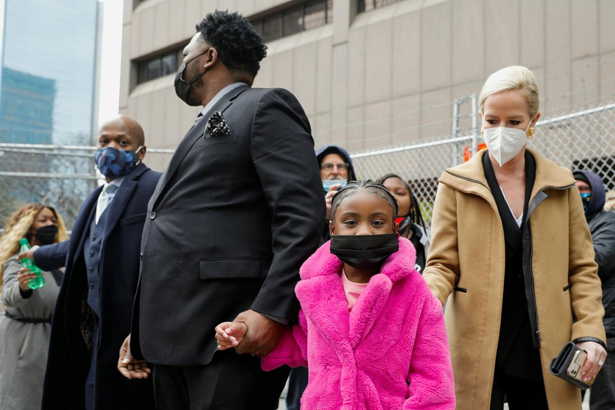 Floydova hčerka pred sodiščem. Foto: Reuters