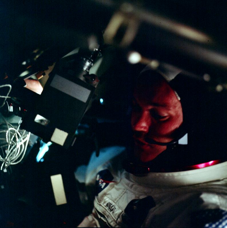 Collins v poveljniškem modulu Apolla 11. Foto: Nasa