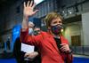 Nicola Sturgeon ob zmagi nacionalne stranke obljublja referendum o neodvisnosti