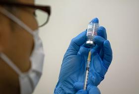 V Sloveniji presegli milijon uporabljenih odmerkov cepiva