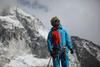 Kitajec Zhang Hong je postal prva oseba s slepoto iz Azije na Mount Everestu