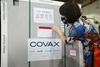 Covax po svetu razdelil že milijardo odmerkov cepiva proti covidu-19