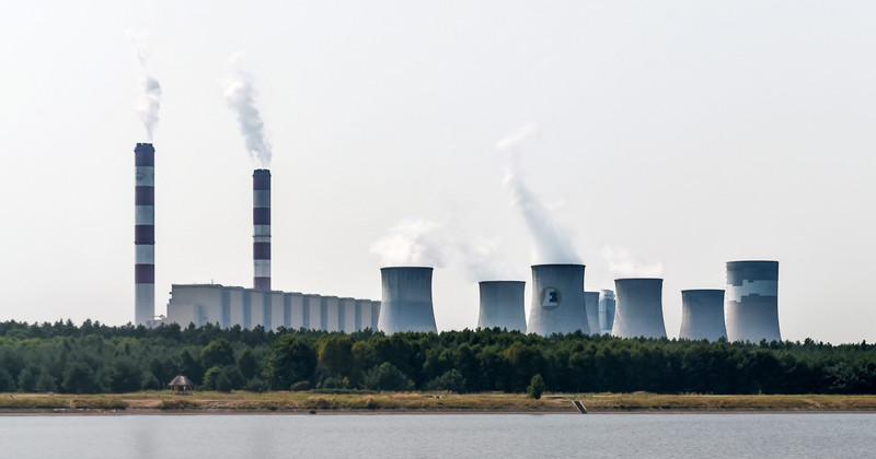 Elektrarna Belchatow je petkrat večja od povprečne elektrarne. Foto: EPA