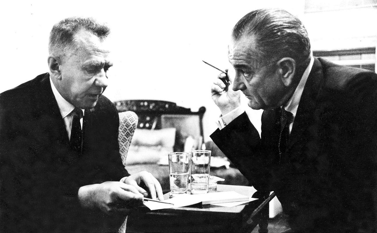 23. junij leta 1967 – pogovori Alekseja Kosigina in Lyndona Johnsona na kolidžu Glassboro. Foto: AP