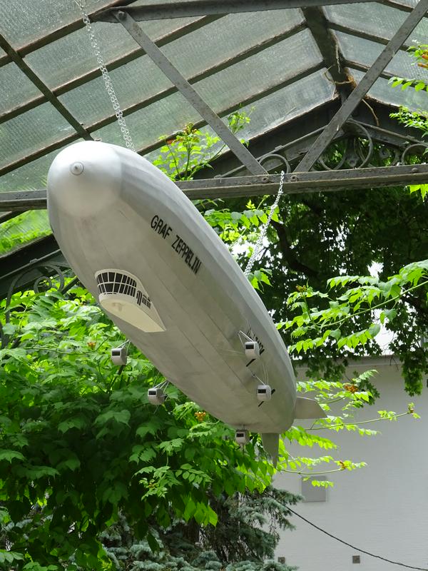 Maketa zrakoplova Graf Zeppelin. Foto: Rok Omahen