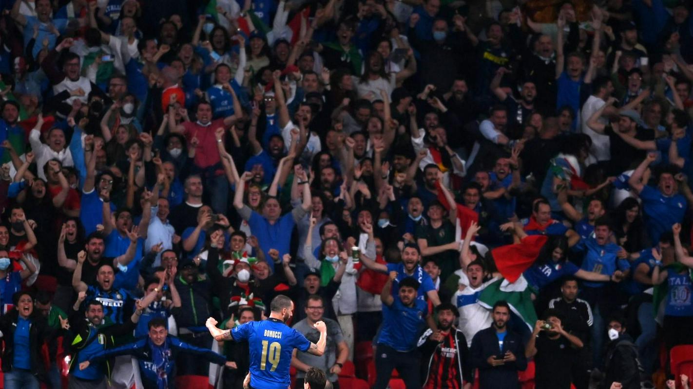 Leonardo Bonucci je v 67. minuti razveselil italijanske navijače na Wembleyju. Zadel je tudi v 3. seriji izvajanja 11-metrovk. Foto: Reuters