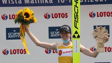 Druga zaporedna zmaga Urše Bogataj, na stopničkah tudi Lanišek