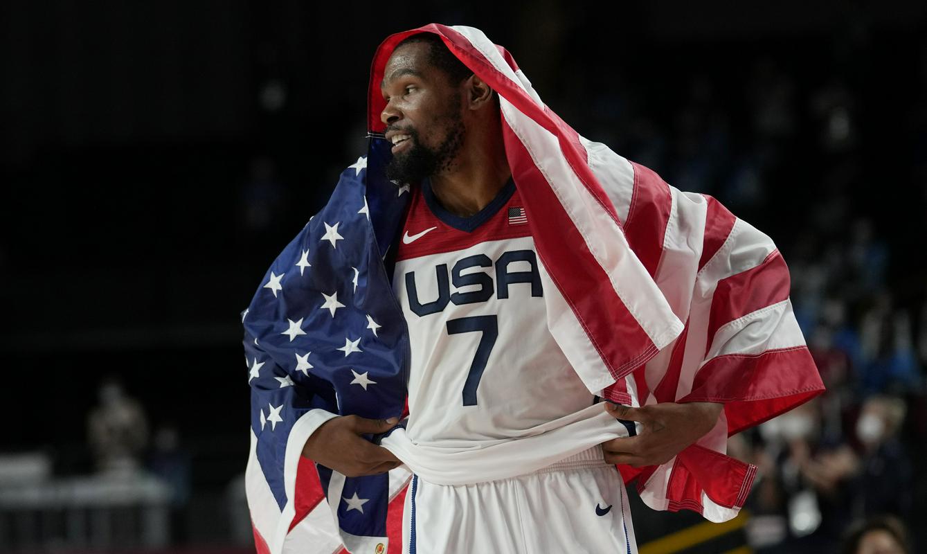Kevin Durant je najkoristnejši igralec olimpijskega turnirja v Tokiu 2020 po izboru Fibe. Foto: AP