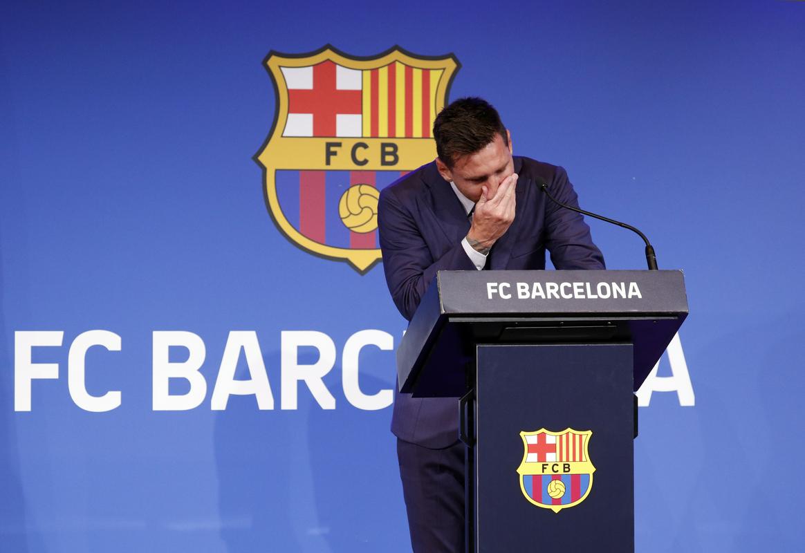Vse od solza so navijači Barcelone upali, da se bo Messi vrnil v Katalonijo, a njihovi upi so bili zaman. Foto: Reuters