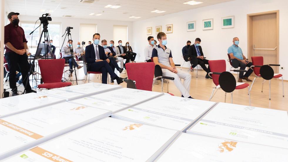 Prizor iz lanske podelitve priznanj za najboljše inovacije severnoprimorske regije. Foto: gzs.si Prizor iz lanske podelitve priznanj za najboljše inovacije severnoprimorske regije. Foto: gzs.si