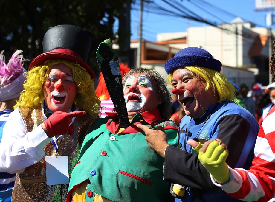 The clown should also have a cheerful personality.  Photo: EPA