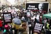 ZDA Londonu: Če izročite Assangea, bo kazen lahko prestajal v Avstraliji