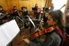 Po več mesecih je v izgnanstvu zaigral afganistanski ženski orkester