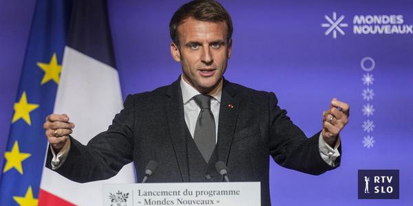 Macron a changé la nuance de bleu du drapeau tricolore français sans débat public