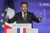 Macron brez javne razprave spremenil odtenek modre pri francoski trobojnici