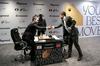 Carlsen znova izvlekel remi s črnimi figurami