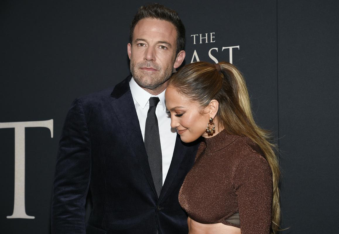 Ben Affleck in Jennifer Lopez na premieri filma Zadnji spopad oktobra v New Yorku. Foto: AP