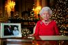 Kraljici Elizabeti II.  ob praznovanju božiča manjka Filipov smeh