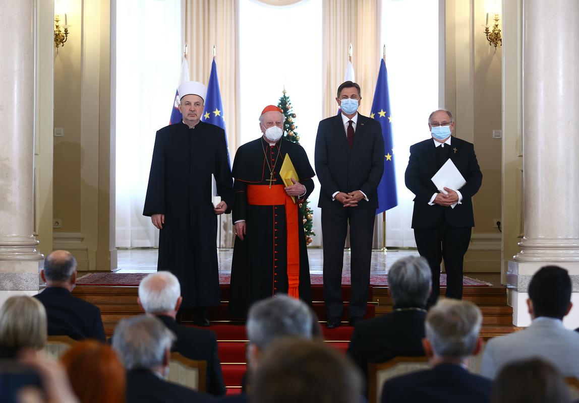 Podelitev državnaih odlikovanj v Predsedniški palači. Foto: BoBo/Borut Živulović